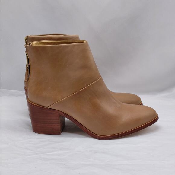 $250 Nisolo Women's Distressed Leather Dari Ankle Boots Size 9 Tan Chunky Heel - Picture 1 of 12